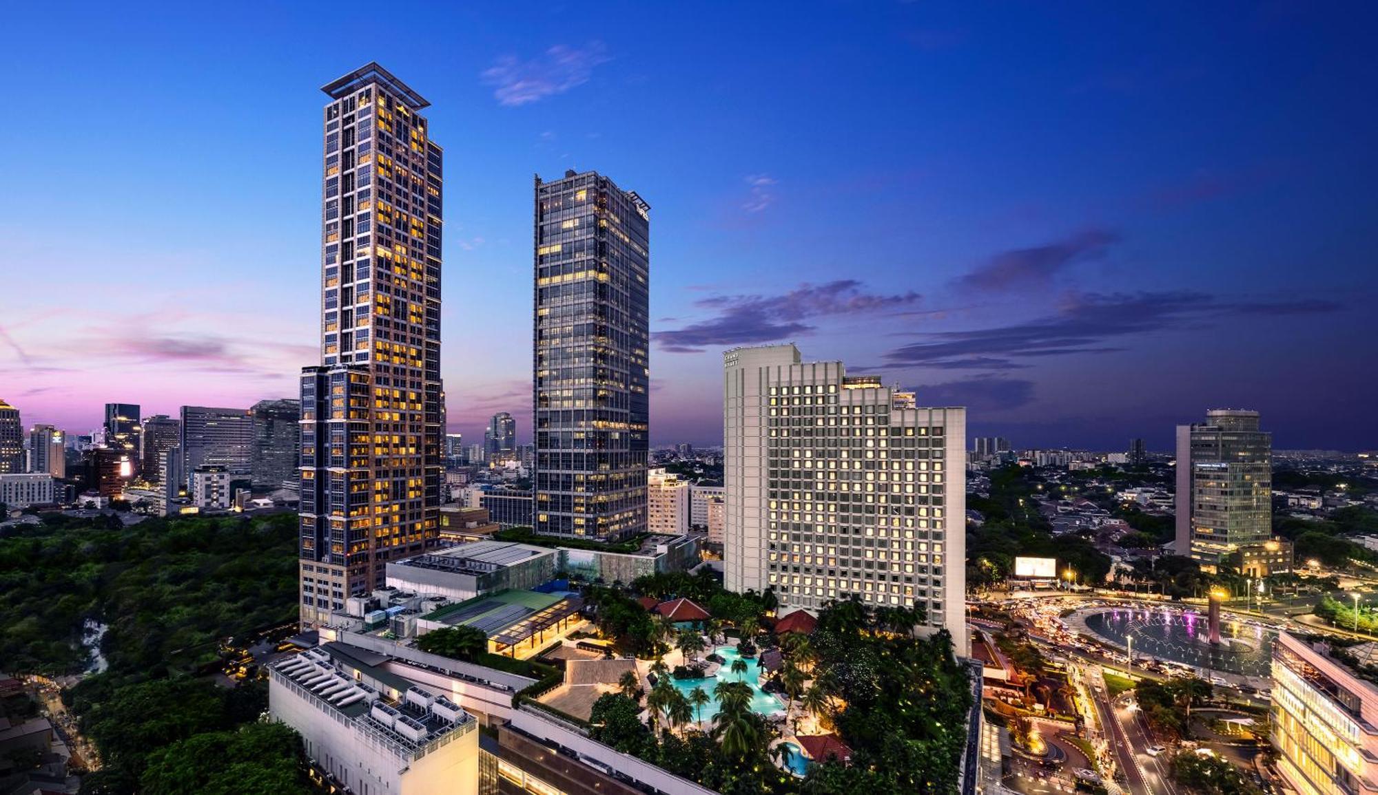 Keraton At The Plaza, Part Of The Unbound Collection By Hyatt Hotel Jakarta Exterior photo