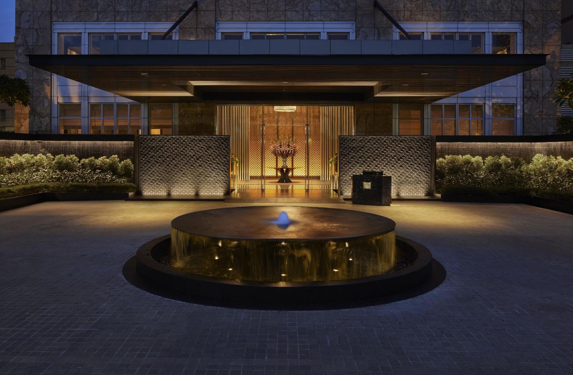 Keraton At The Plaza, Part Of The Unbound Collection By Hyatt Hotel Jakarta Exterior photo
